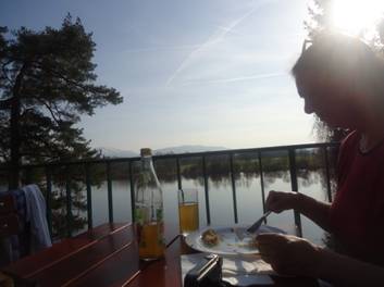 image085
